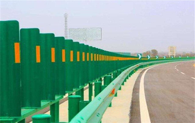 西安高速公路孔型护栏板